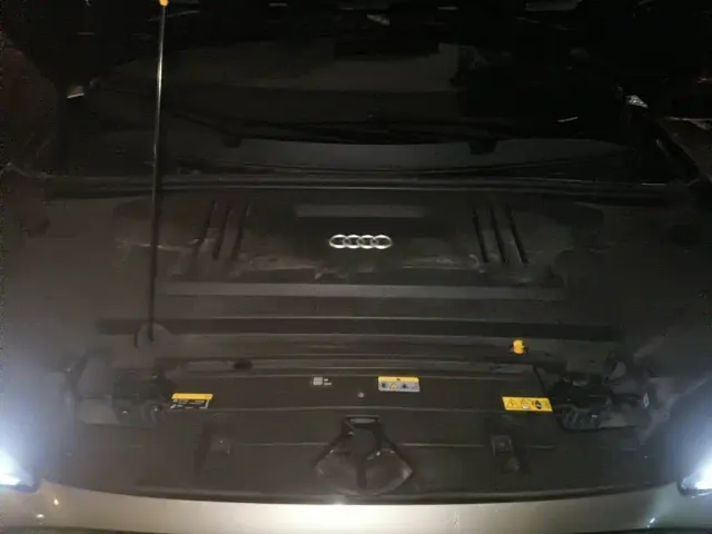 Audi Q5 e-tron — Фото автомобиля 3