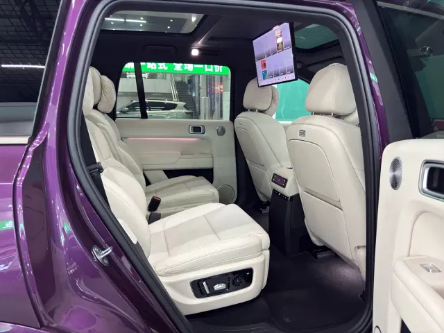 Li Auto L9 — Фото автомобиля 22