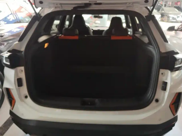 Dongfeng Yixuan GS — Фото автомобиля 4