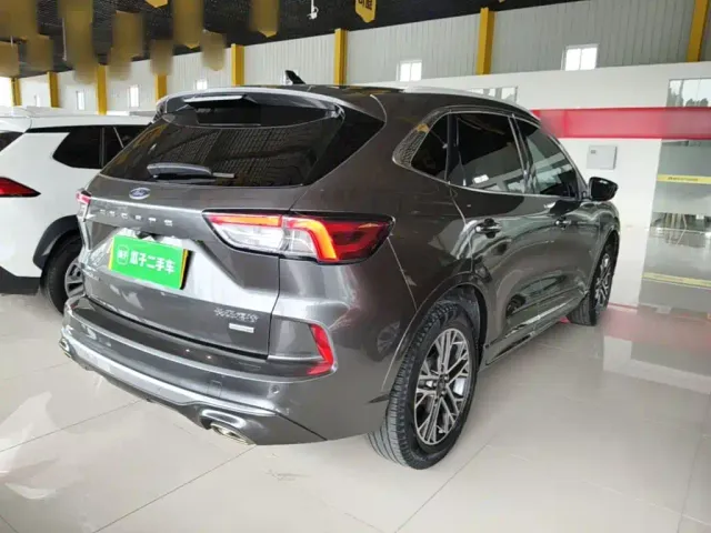 Ford Escape — Фото автомобиля 6