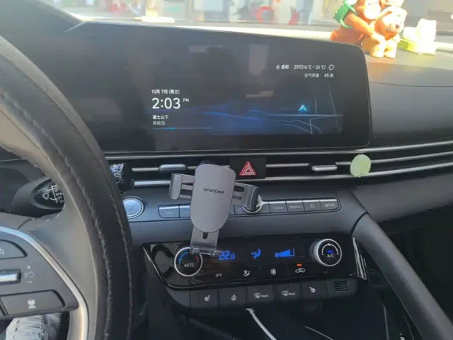 Hyundai Elantra — Фото автомобиля 12