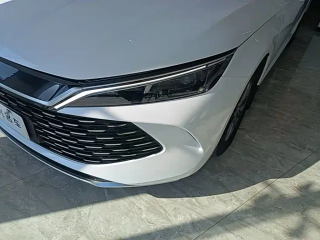 BYD Qin L — Фото автомобиля 23