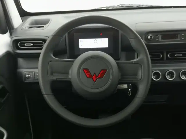 Wuling Zhiguang NEV — Фото автомобиля 11