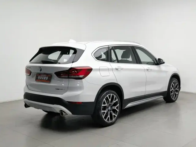 BMW X1 — Фото автомобиля 2
