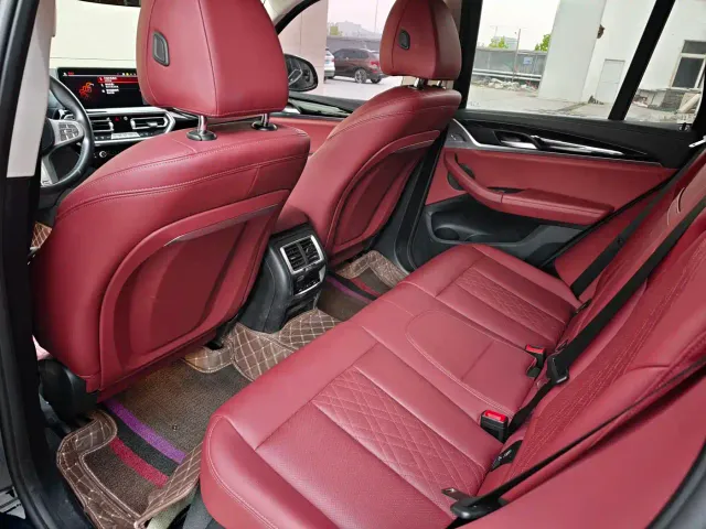 BMW iX3 — Фото автомобиля 9