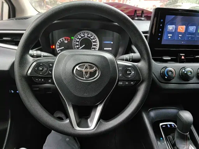 Toyota Corolla — Фото автомобиля 10