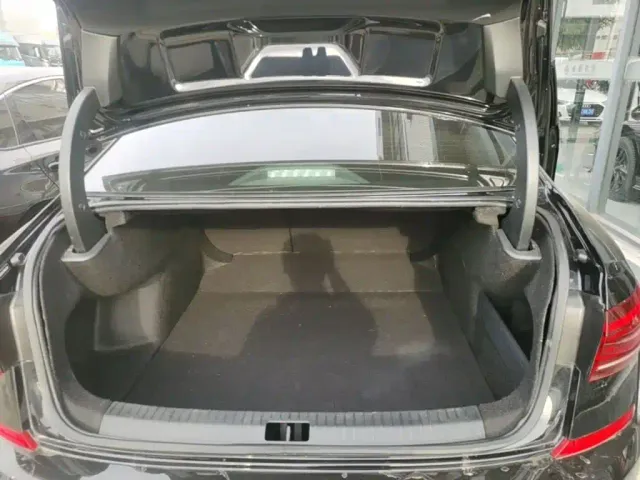 Volkswagen Passat 2023 330TSI Starlight Elite Edition — Фото автомобиля 14
