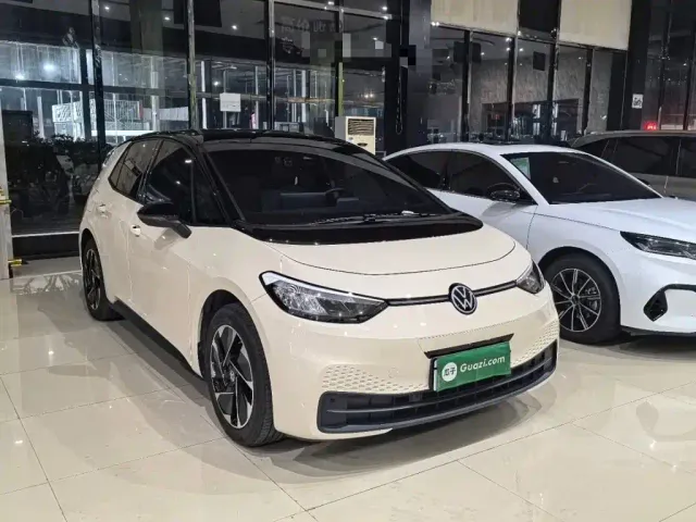 Volkswagen ID.3 — Фото автомобиля 3