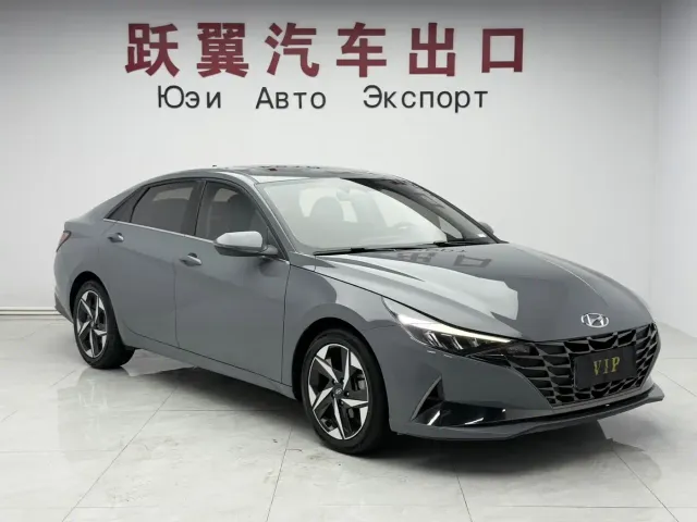 Hyundai Elantra — Фото автомобиля 3