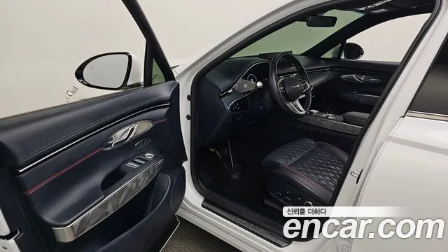 Genesis GV70 — Фото автомобиля 15