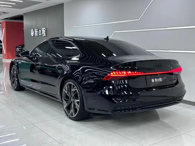 Audi A7L — Фото автомобиля 6