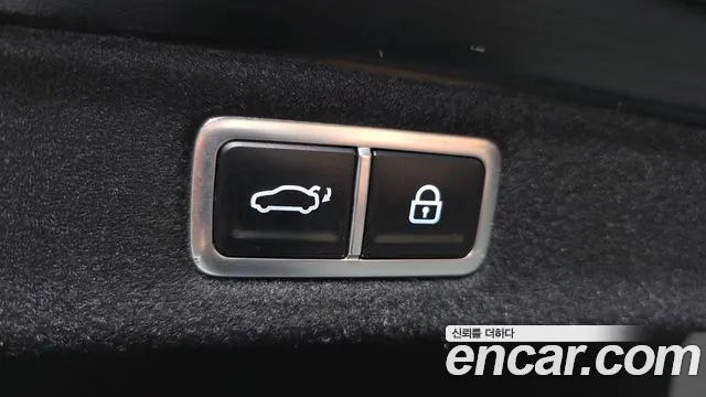 Hyundai Grandeur Grandeur (GN7) 2.5 Бензин 2WD — Фото автомобиля 20