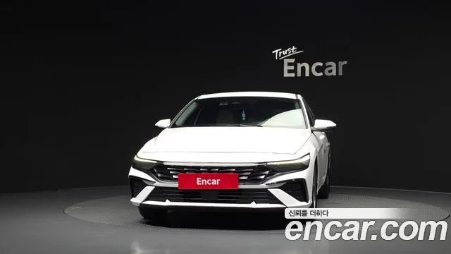 Hyundai Avante — Фото автомобиля 3