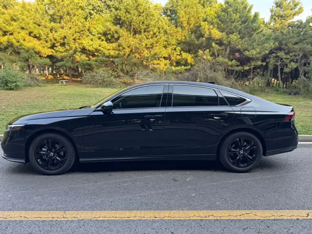 Honda Accord — Фото автомобиля 4