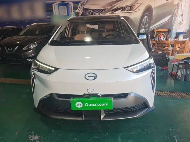 GAC Aion Y — Фото автомобиля 2