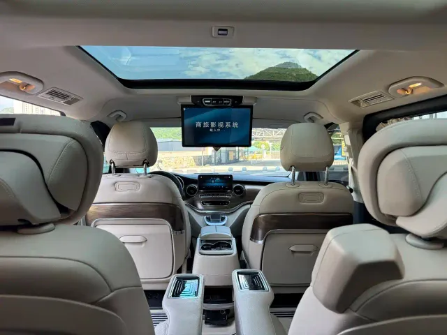 Mercedes-Benz V-Class — Фото автомобиля 6