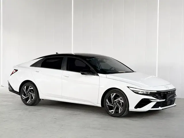Hyundai Elantra — Фото автомобиля 7
