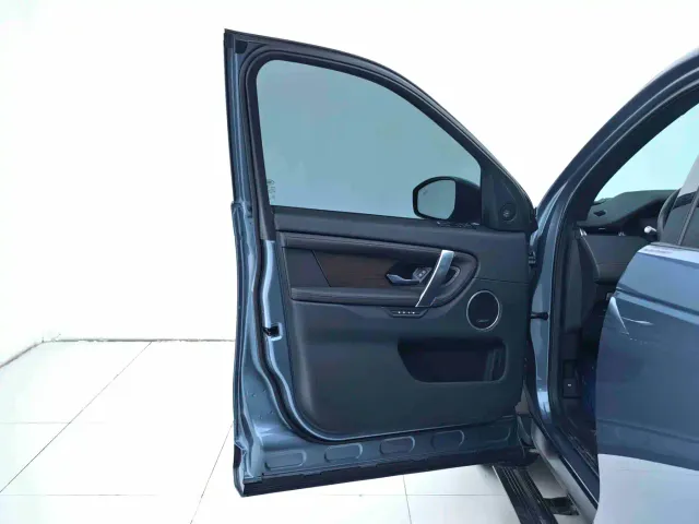 Land Rover Discovery Sport — Фото автомобиля 23