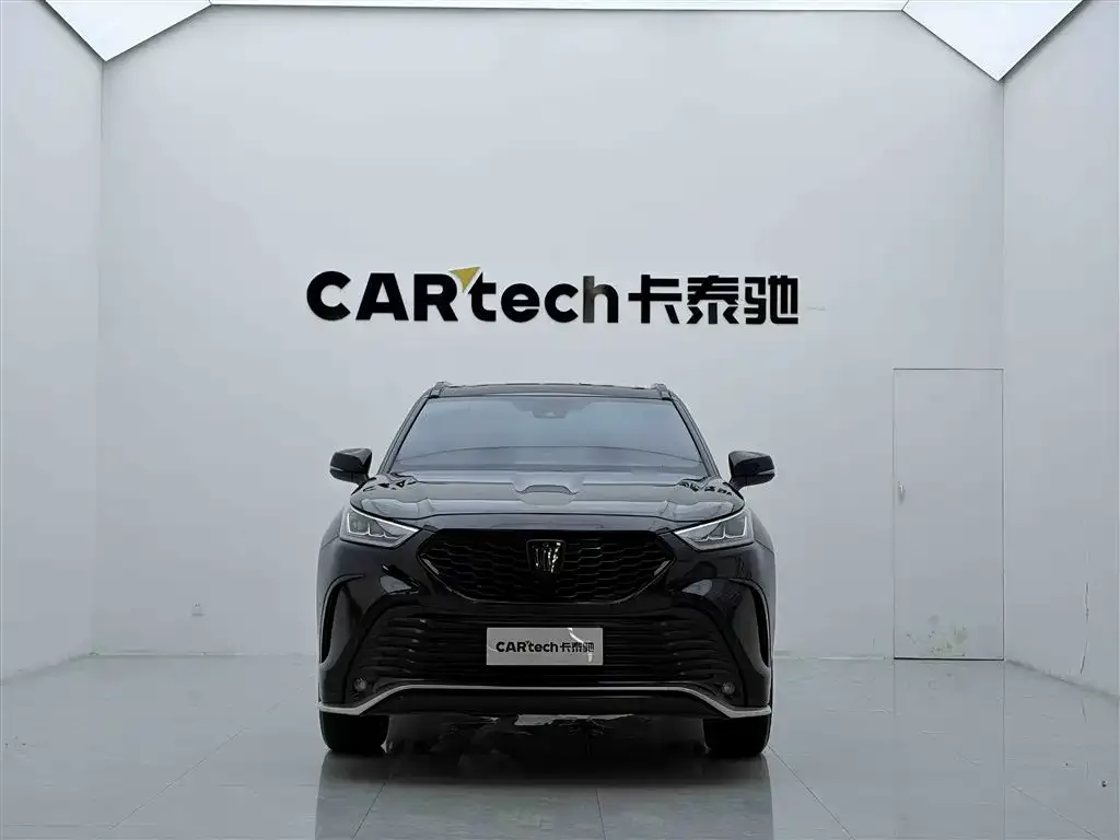 Toyota Crown Kluger 2022 2.0T 4WD Dynamic Edition — Фото автомобиля 3