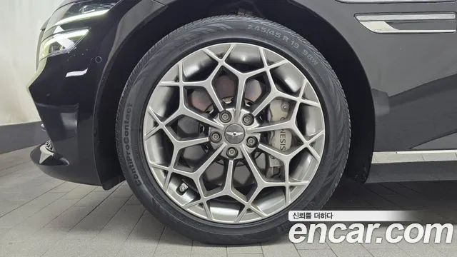 Genesis G80 RG3 — Фото автомобиля 5