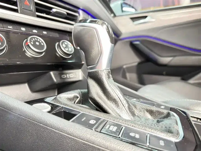 Volkswagen Sagitar — Фото автомобиля 10