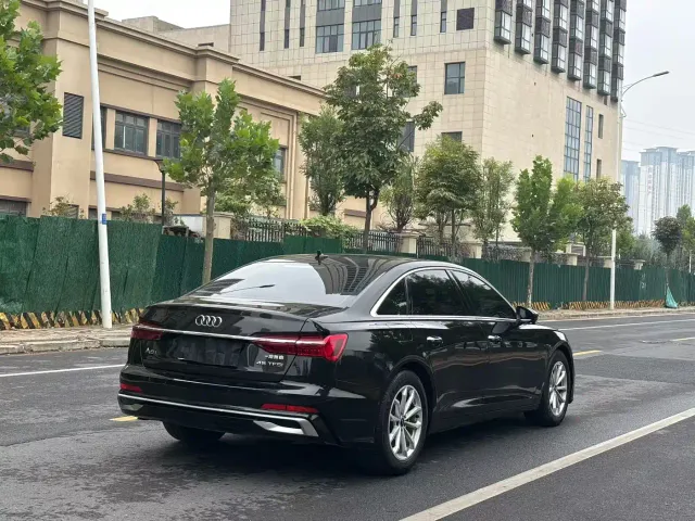 Audi A6L — Фото автомобиля 8