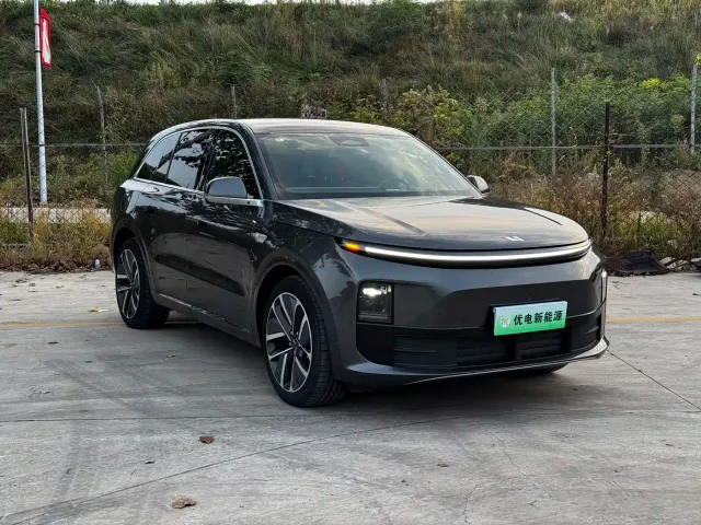 Li Auto L6 — Фото автомобиля 3