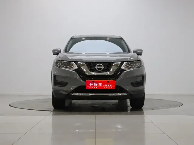 Nissan X-Trail — Фото автомобиля 2