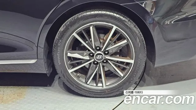 Hyundai Grandeur — Фото автомобиля 19