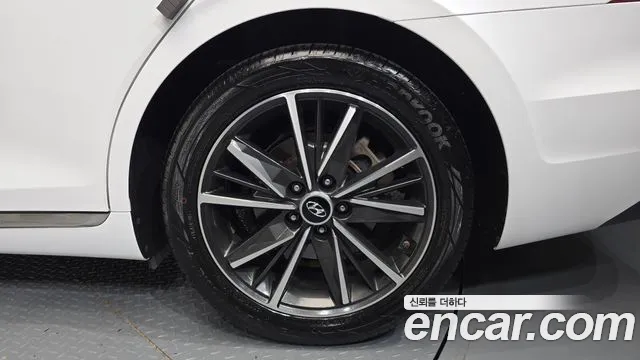 Hyundai Grandeur Grandeur (New) — Фото автомобиля 5