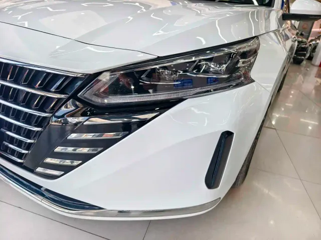 Nissan Teana — Фото автомобиля 10