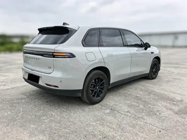 Leapmotor C10 — Фото автомобиля 6