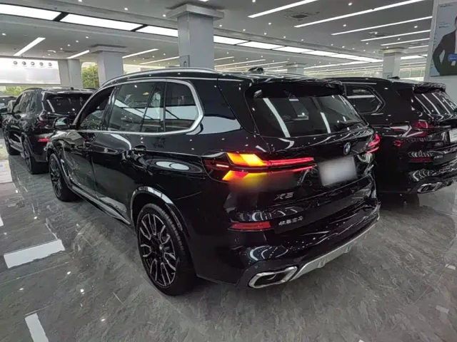 BMW X5 — Фото автомобиля 4