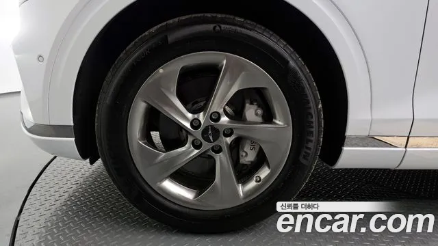 Genesis GV70 2.5T Бензин AWD — Фото автомобиля 5