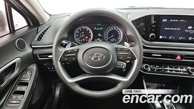 Hyundai Sonata Sonata (DN8) 2.0 LPG(Для проката) — Фото автомобиля 13