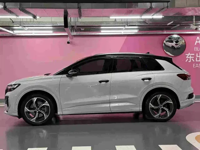 Audi Q4 e-tron — Фото автомобиля 3