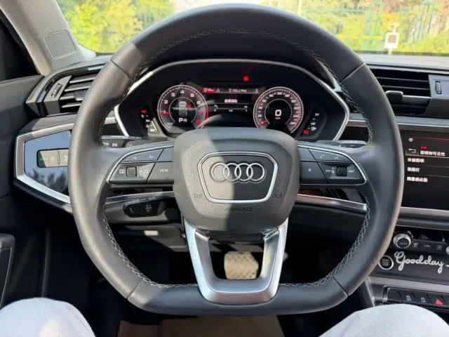 Audi Q3 — Фото автомобиля 20