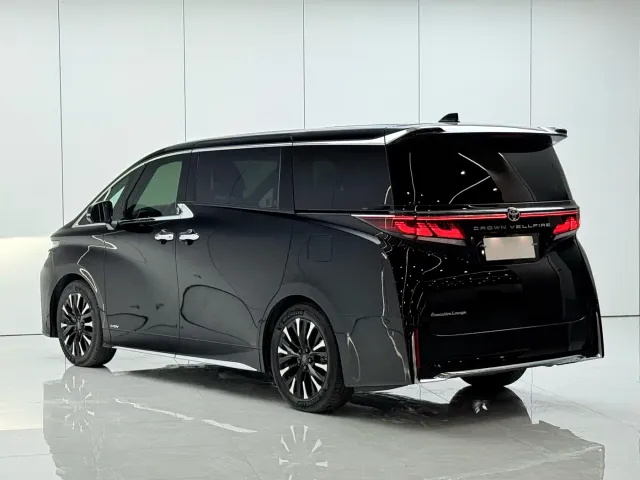Toyota Vellfire — Фото автомобиля 15