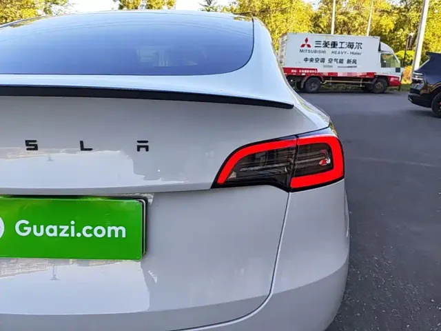 Tesla Model Y — Фото автомобиля 7