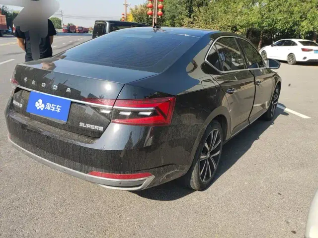 Skoda Superb — Фото автомобиля 3