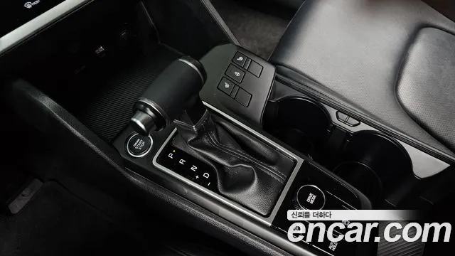 Kia Sportage Sportage 5-е поколение Дизель 2.0 2WD — Фото автомобиля 9