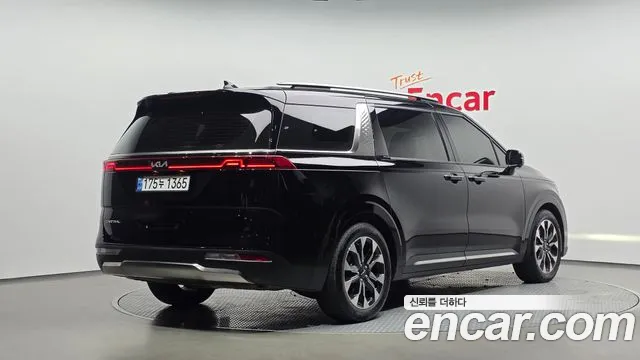 Kia Canival Carnival 4 поколение Бензин 7 мест Signature — Фото автомобиля 2