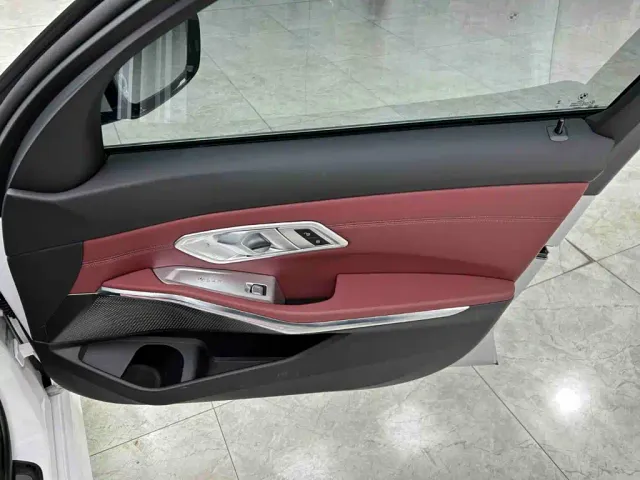 BMW 3 Series — Фото автомобиля 19