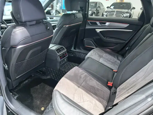 Audi A6L — Фото автомобиля 12