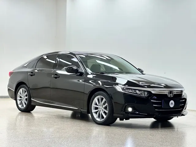 Honda Accord — Фото автомобиля 3