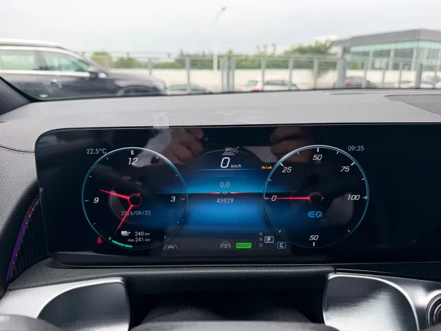 Mercedes-Benz EQB — Фото автомобиля 8
