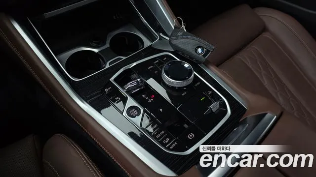 BMW X6 xDrive40i M Sport — Фото автомобиля 9