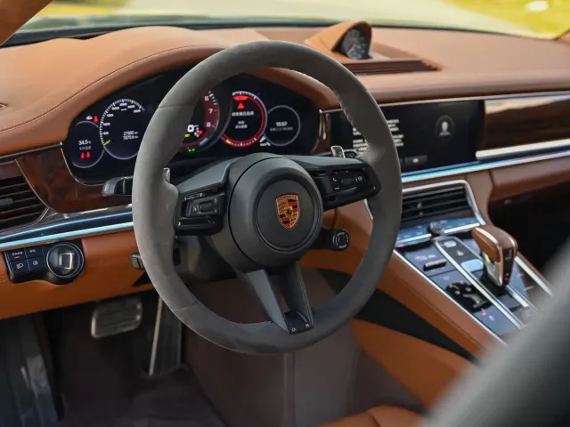 Porsche Panamera — Фото автомобиля 8
