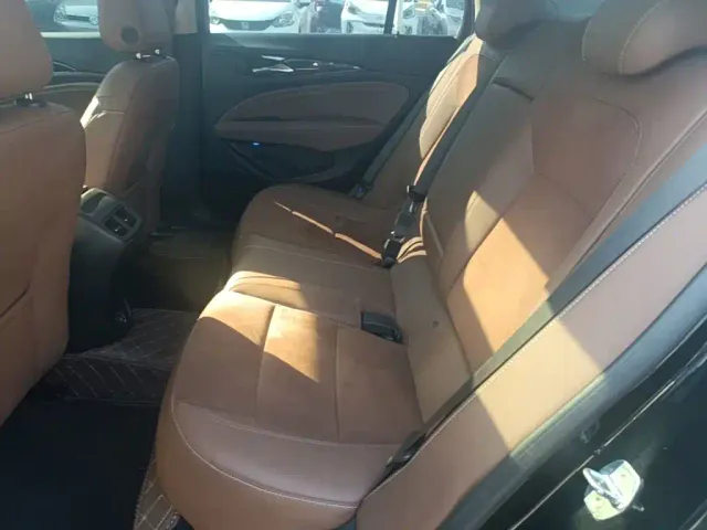 Buick Regal — Фото автомобиля 16