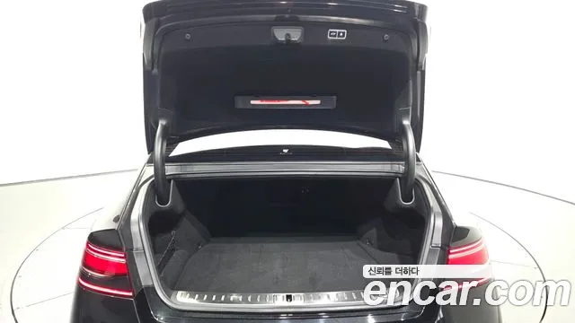 Genesis G90 Бензин 3.5 турбо AWD — Фото автомобиля 20